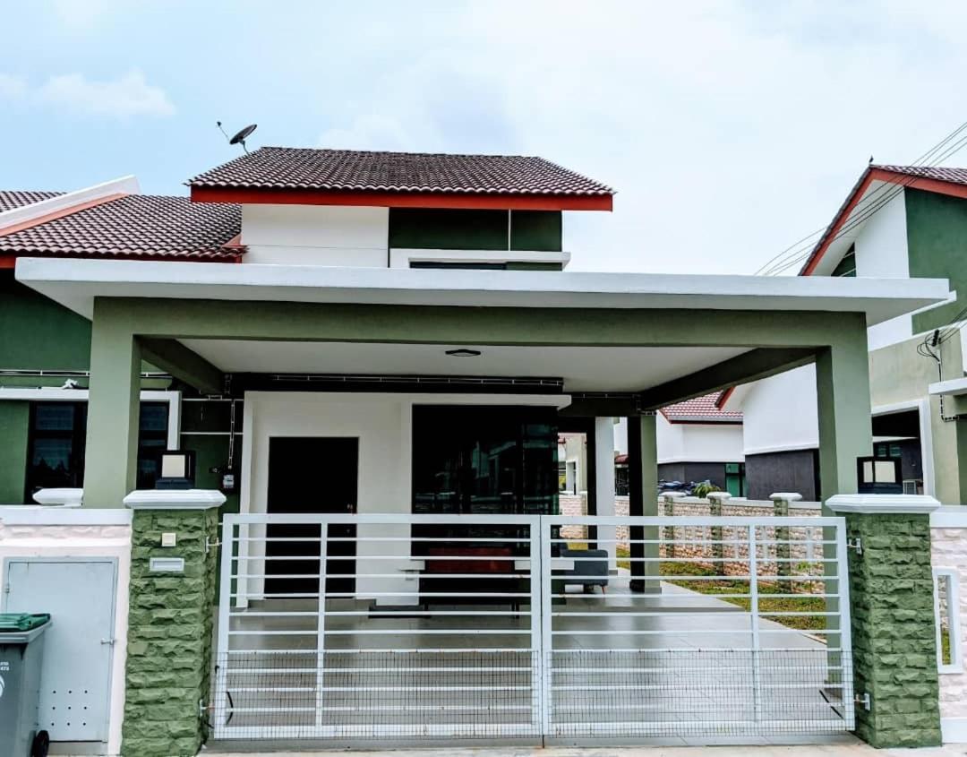 Syifa Homestay Melaka Buitenkant foto